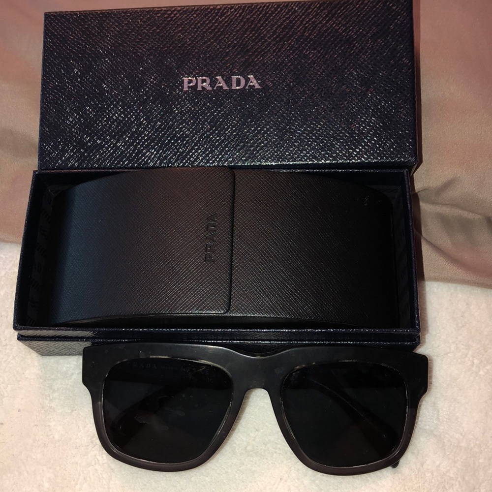 Authentic Prada sunnies